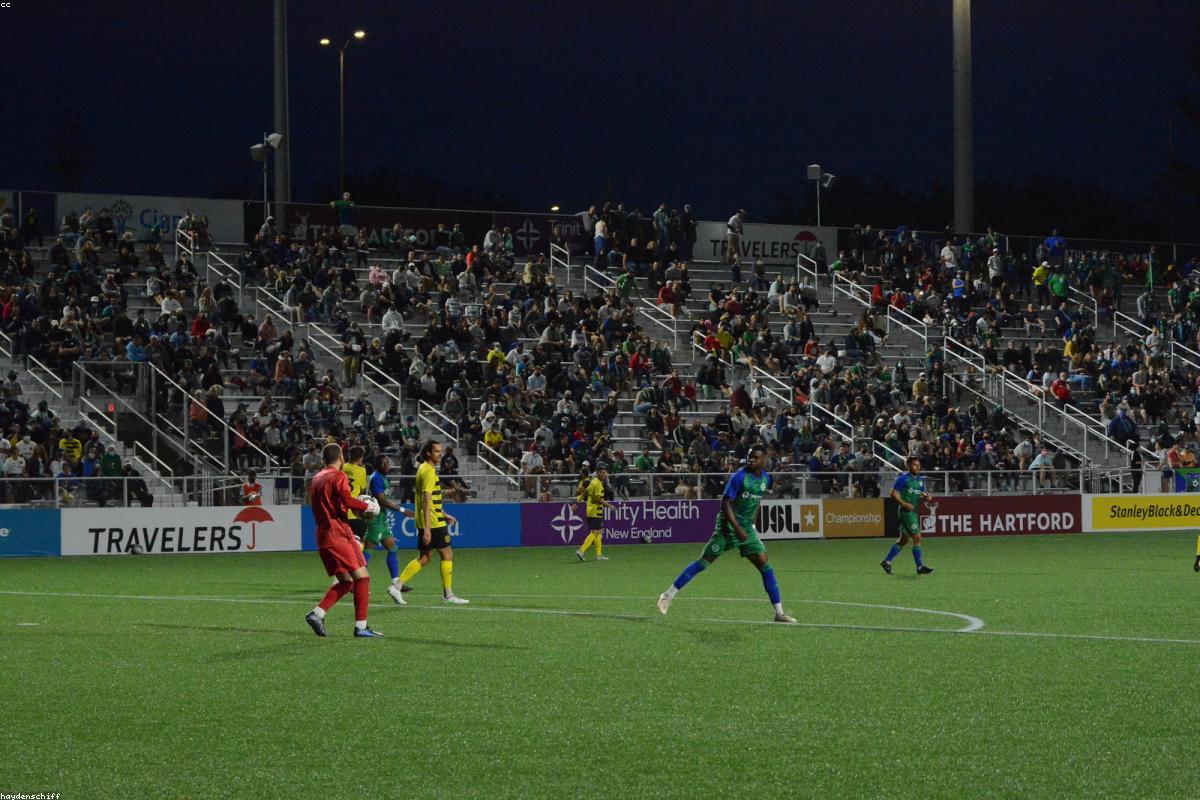 世界杯分组解读：强弱对位、死亡之组与出线路径